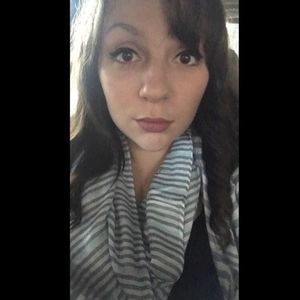 Meet your Posher, Naomi